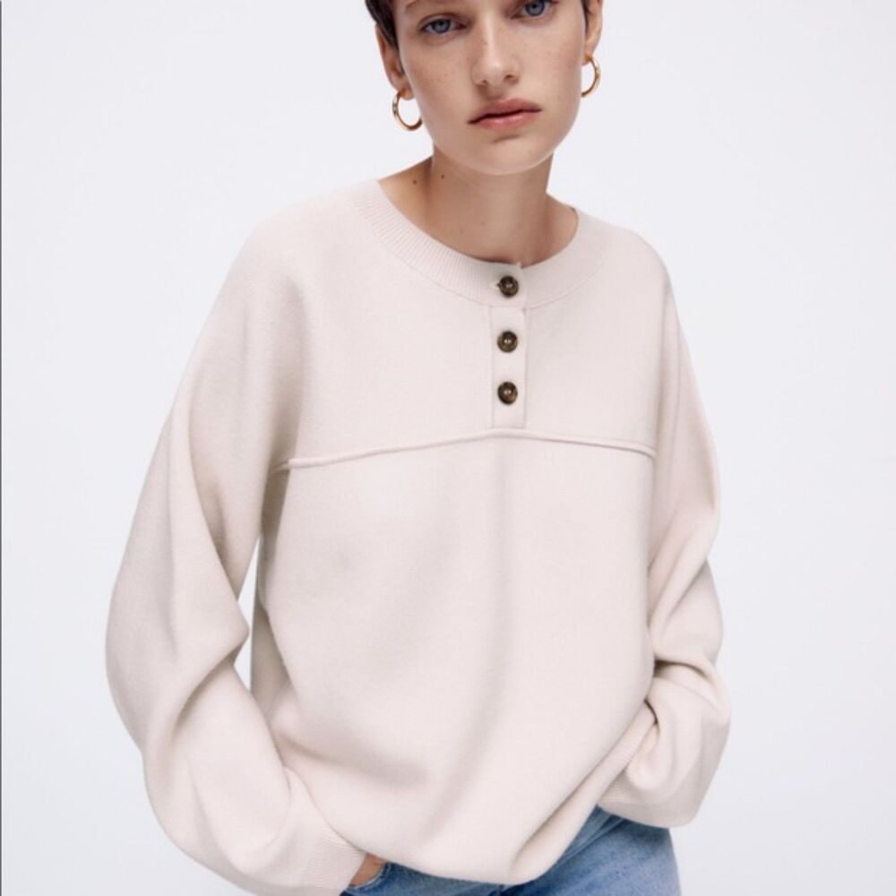 ZARA Buttoned Crewneck Sweater Off White Small
